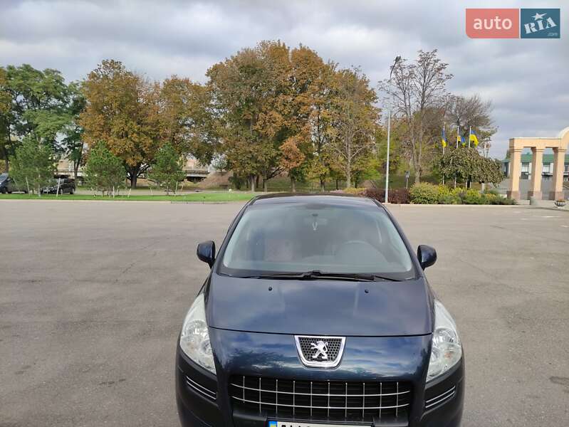 Позашляховик / Кросовер Peugeot 3008 2011 в Краматорську
