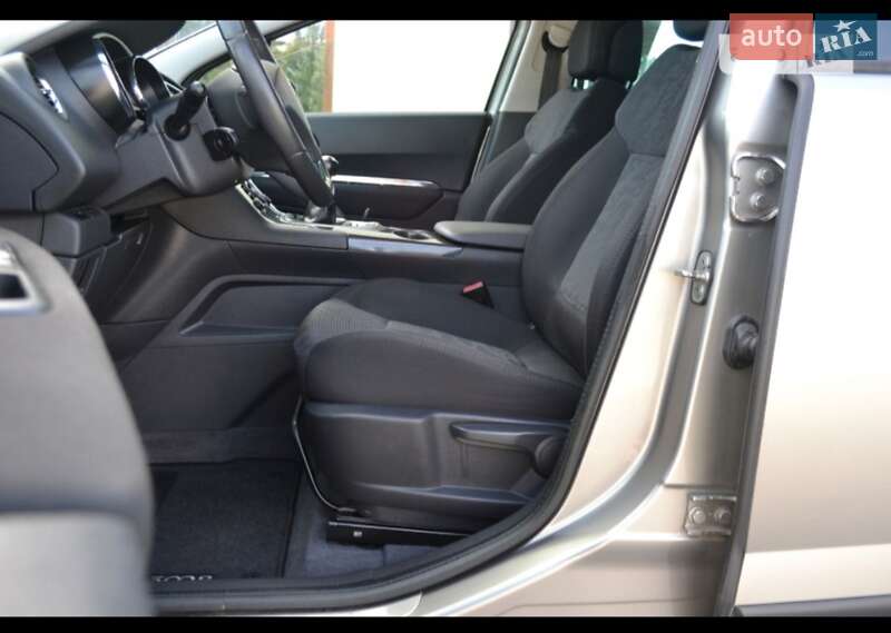 Peugeot 3008 2011
