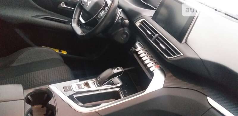 Внедорожник / Кроссовер Peugeot 3008 2017 в Хмельницком