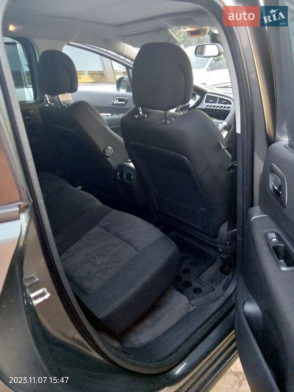 Позашляховик / Кросовер Peugeot 3008 2010 в Рівному