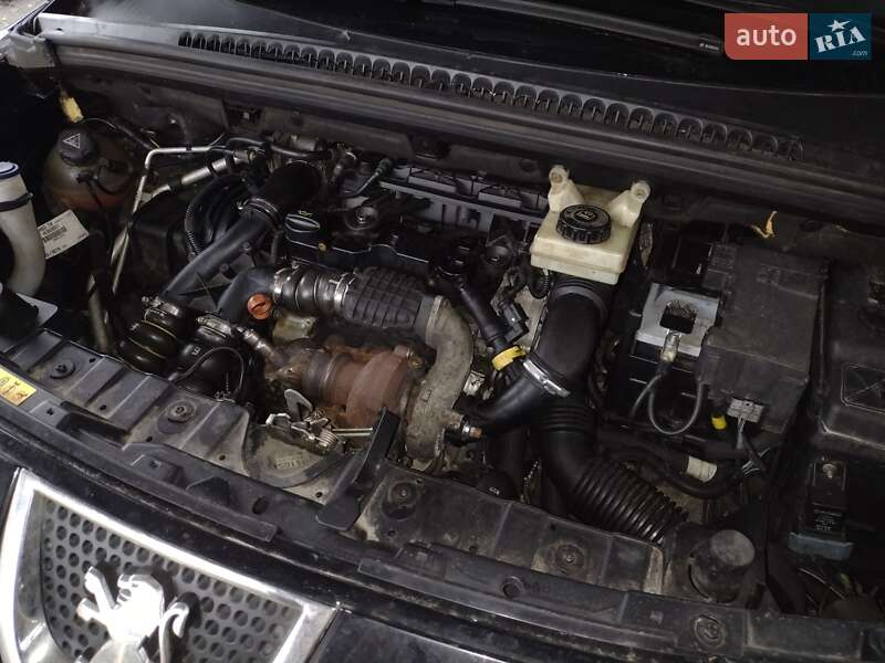 Позашляховик / Кросовер Peugeot 3008 2011 в Херсоні