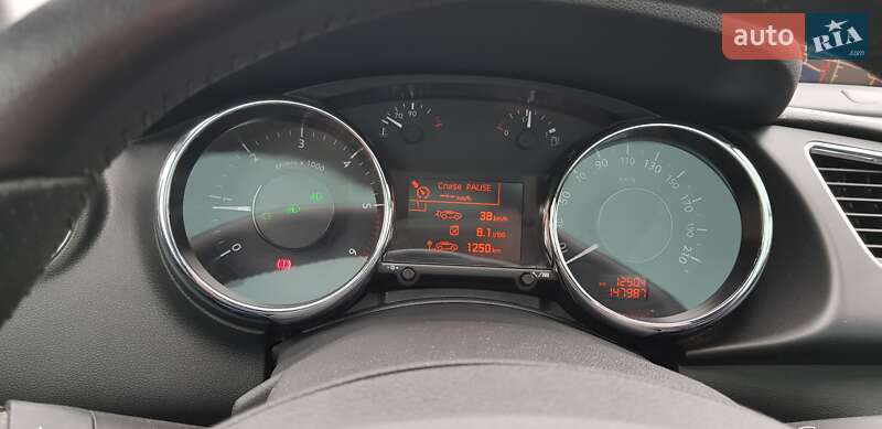 Позашляховик / Кросовер Peugeot 3008 2012 в Харкові