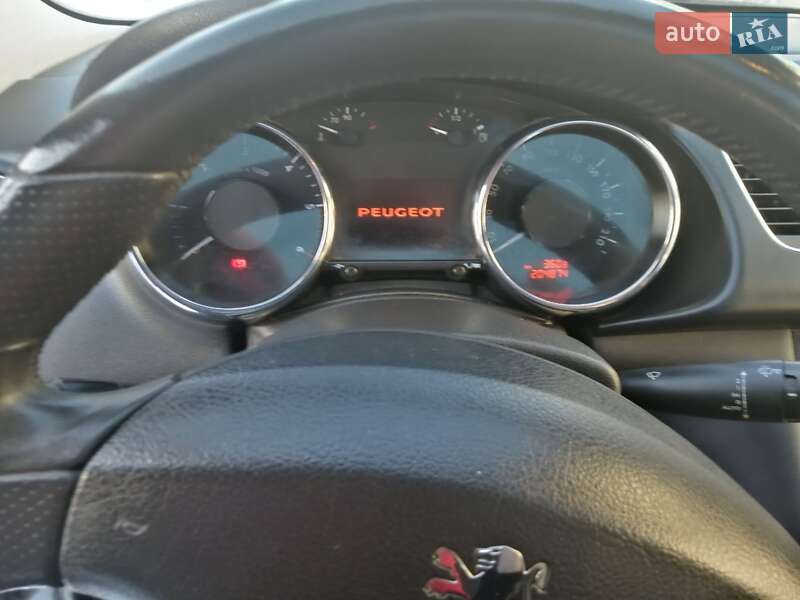 Внедорожник / Кроссовер Peugeot 3008 2011 в Ивано-Франковске