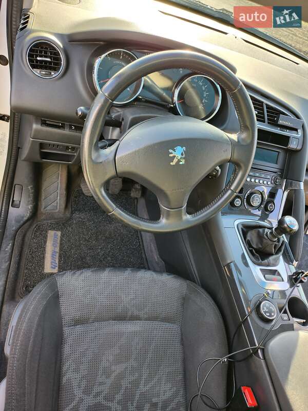 Позашляховик / Кросовер Peugeot 3008 2011 в Ковелі