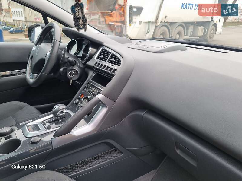 Позашляховик / Кросовер Peugeot 3008 2013 в Рівному