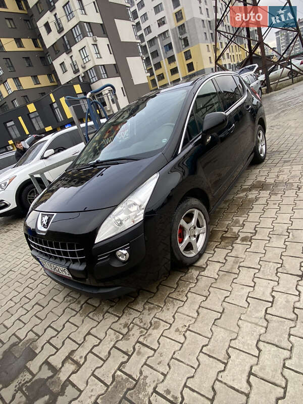 Позашляховик / Кросовер Peugeot 3008 2012 в Івано-Франківську