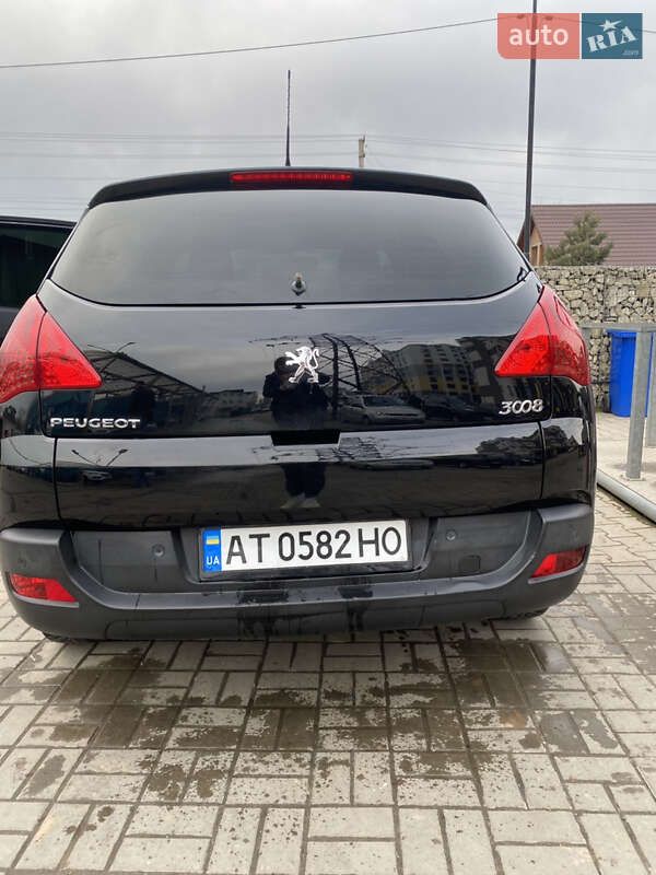 Позашляховик / Кросовер Peugeot 3008 2012 в Івано-Франківську