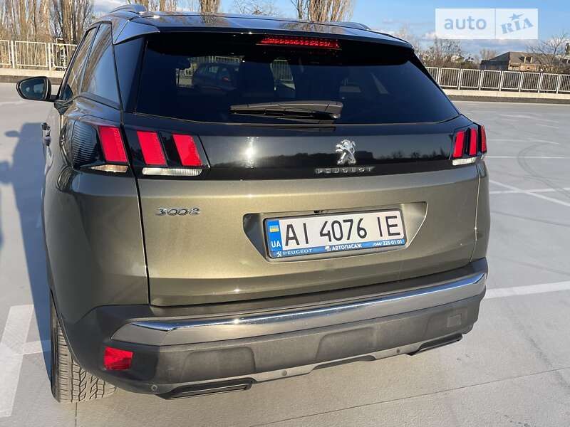 Внедорожник / Кроссовер Peugeot 3008 2019 в Киеве