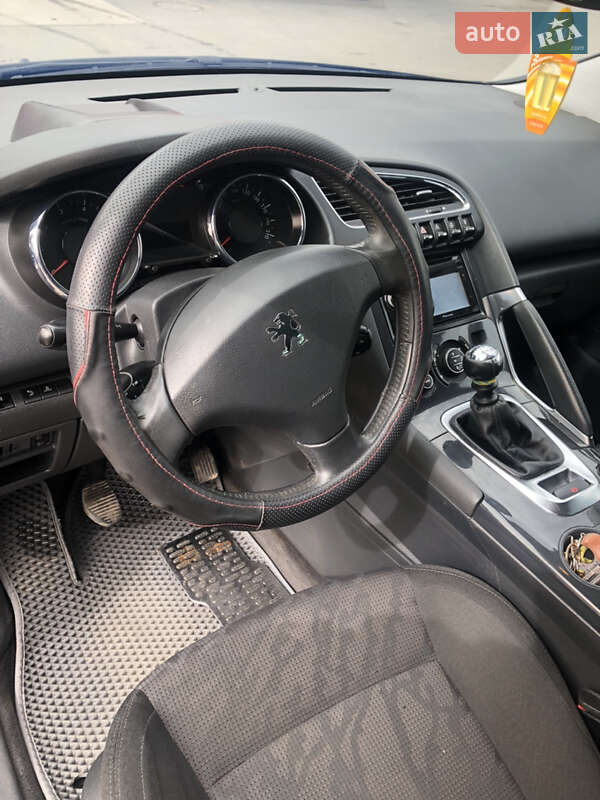 Внедорожник / Кроссовер Peugeot 3008 2009 в Калиновке