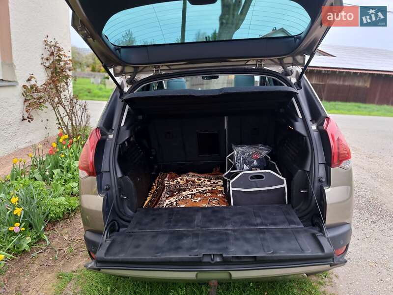 Внедорожник / Кроссовер Peugeot 3008 2014 в Иршаве