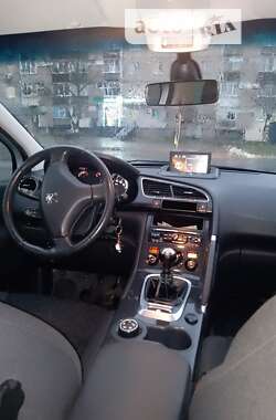 Позашляховик / Кросовер Peugeot 3008 2014 в Вараші