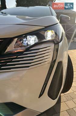 Внедорожник / Кроссовер Peugeot 3008 2021 в Киеве