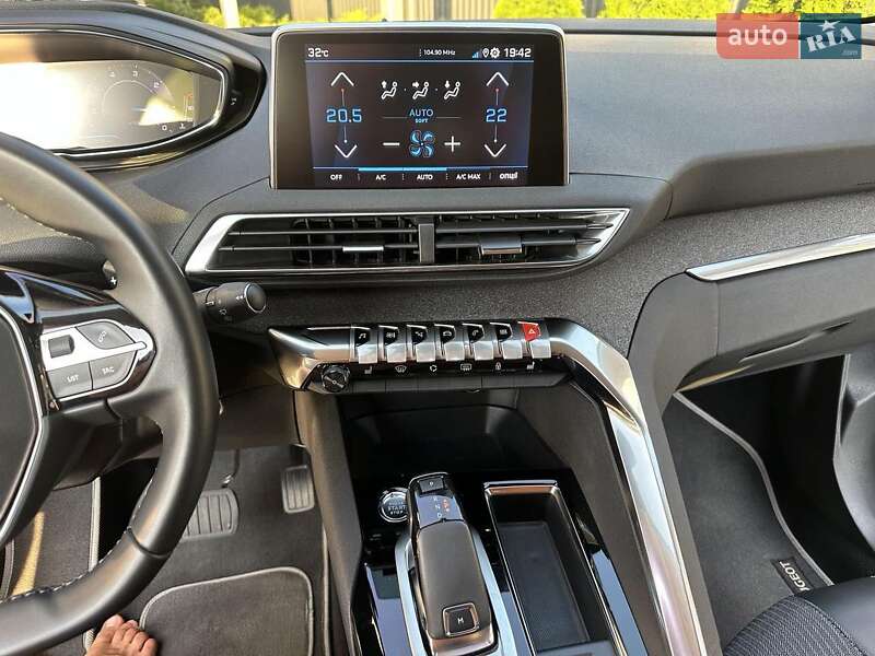 Позашляховик / Кросовер Peugeot 3008 2021 в Києві