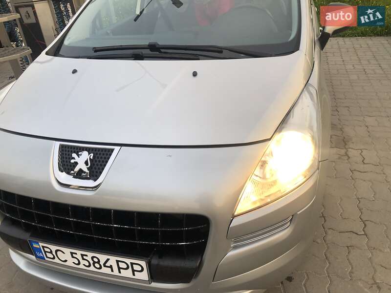 Внедорожник / Кроссовер Peugeot 3008 2010 в Радехове