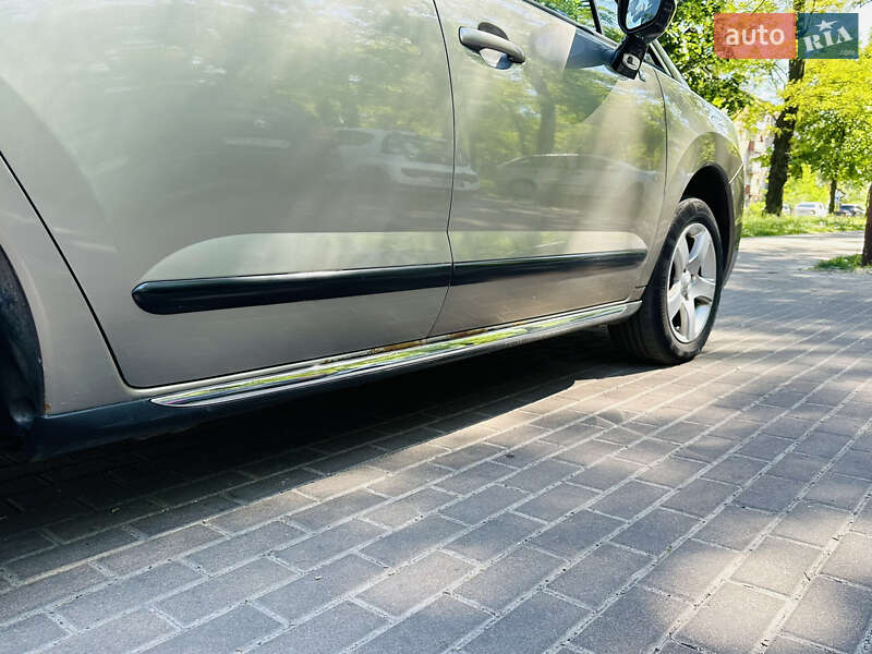 Внедорожник / Кроссовер Peugeot 3008 2012 в Киеве