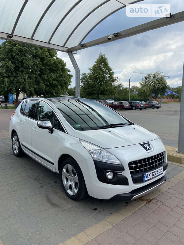 Внедорожник / Кроссовер Peugeot 3008 2011 в Полтаве