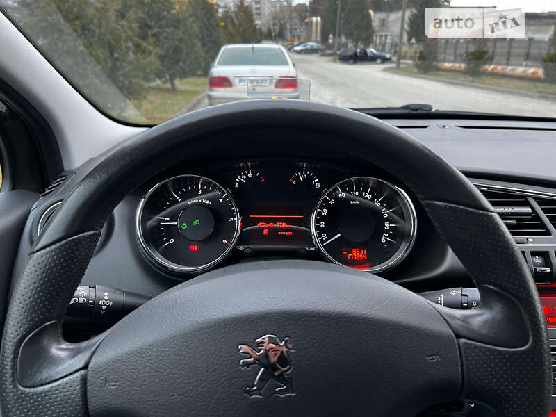 Позашляховик / Кросовер Peugeot 3008 2009 в Новояворівську
