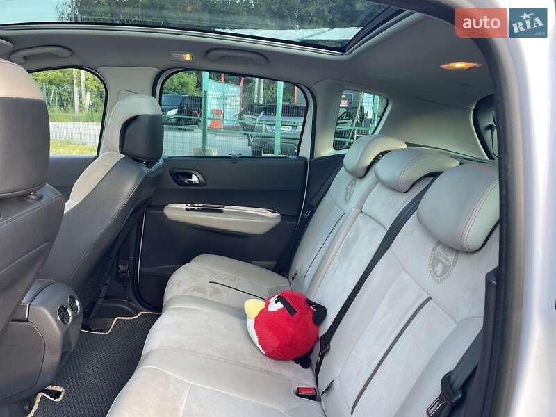 Позашляховик / Кросовер Peugeot 3008 2013 в Житомирі