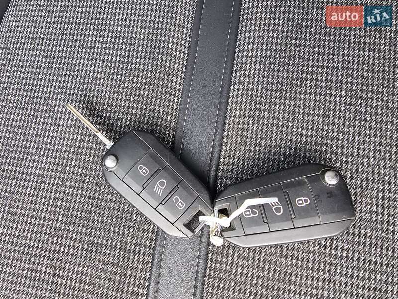 Внедорожник / Кроссовер Peugeot 3008 2019 в Тернополе