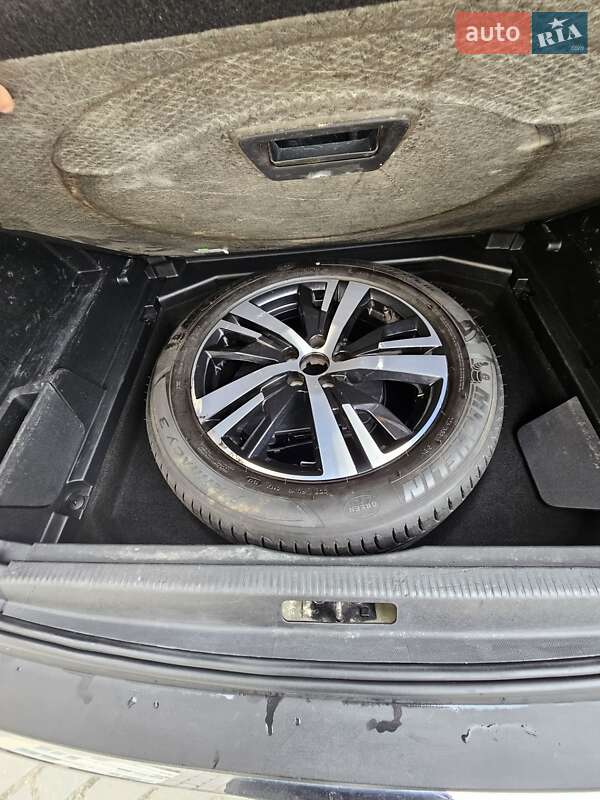 Внедорожник / Кроссовер Peugeot 3008 2019 в Тернополе