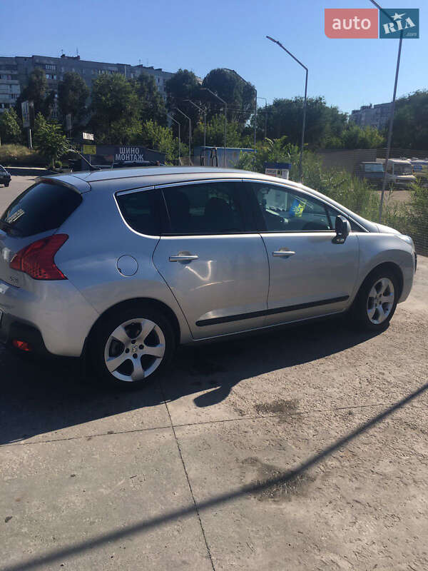 Минивэн Peugeot 3008 2011 в Запорожье