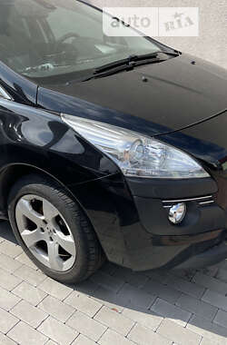 Внедорожник / Кроссовер Peugeot 3008 2010 в Ровно