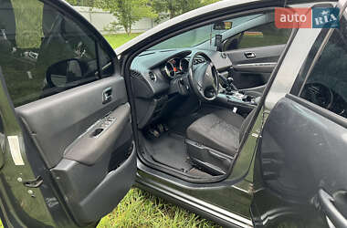 Позашляховик / Кросовер Peugeot 3008 2009 в 