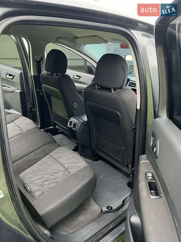 Позашляховик / Кросовер Peugeot 3008 2009 в Коломиї фото 31 Позашляховик / Кросовер Peugeot 3008 2009 в Коломиї