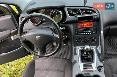 Позашляховик / Кросовер Peugeot 3008 2009 в 