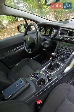 Внедорожник / Кроссовер Peugeot 3008 2010 в 