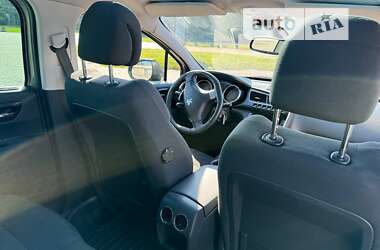 Позашляховик / Кросовер Peugeot 3008 2012 в 