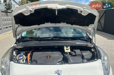 Внедорожник / Кроссовер Peugeot 3008 2014 в Ровно
