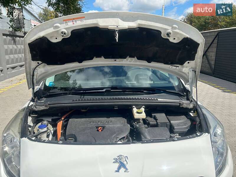 Внедорожник / Кроссовер Peugeot 3008 2014 в Ровно