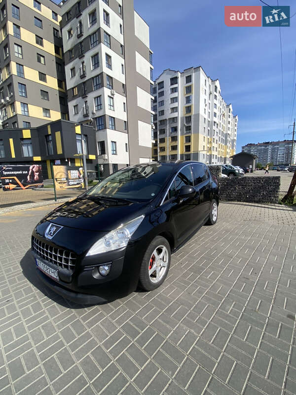 Позашляховик / Кросовер Peugeot 3008 2012 в Івано-Франківську