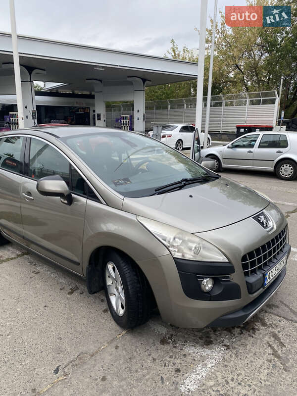 Позашляховик / Кросовер Peugeot 3008 2013 в Харкові