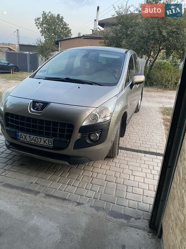 Позашляховик / Кросовер Peugeot 3008 2013 в Харкові