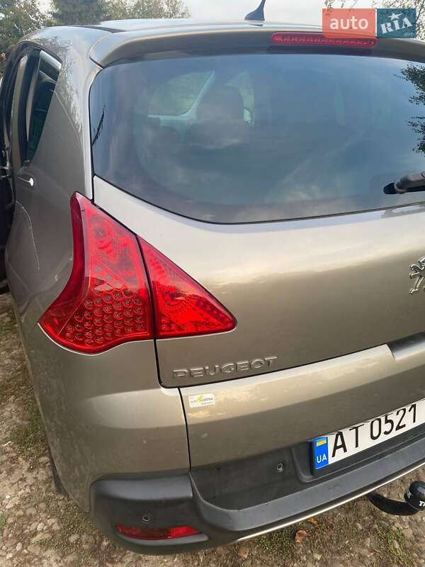 Позашляховик / Кросовер Peugeot 3008 2012 в Калуші