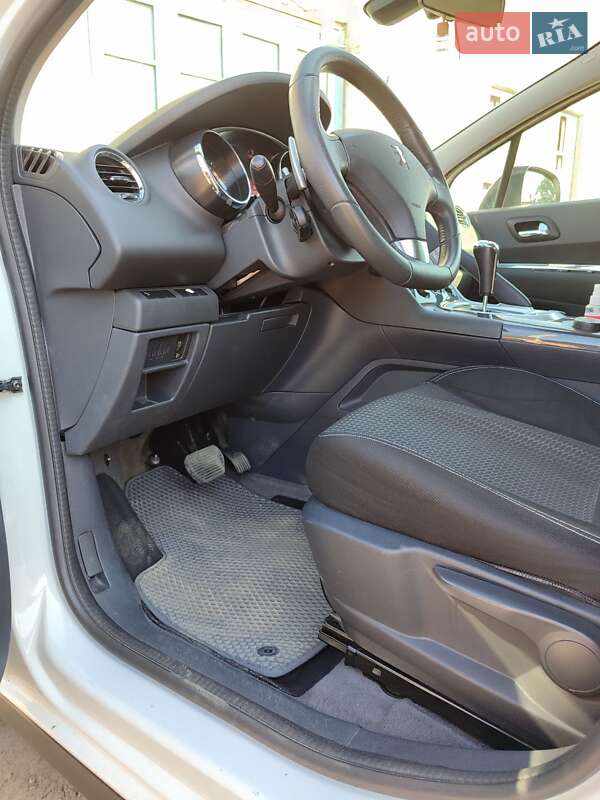 Внедорожник / Кроссовер Peugeot 3008 2013 в Татарбунарах