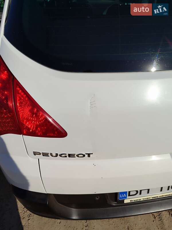 Внедорожник / Кроссовер Peugeot 3008 2013 в Татарбунарах