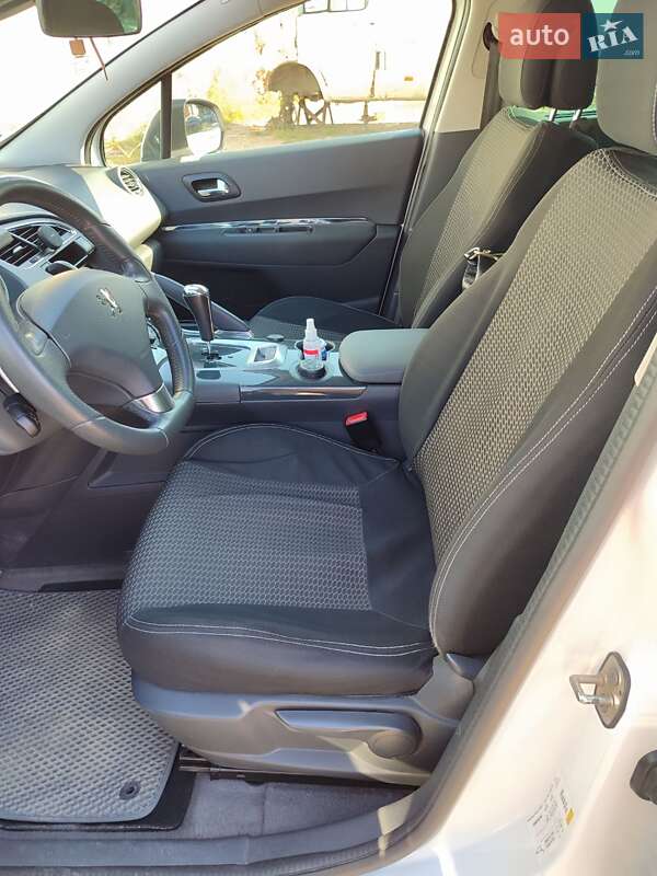 Внедорожник / Кроссовер Peugeot 3008 2013 в Татарбунарах