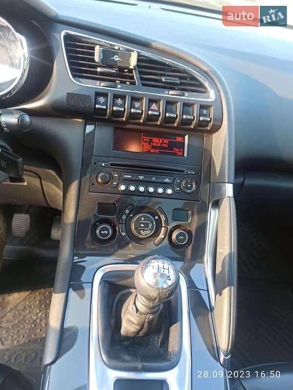 Позашляховик / Кросовер Peugeot 3008 2010 в Полтаві