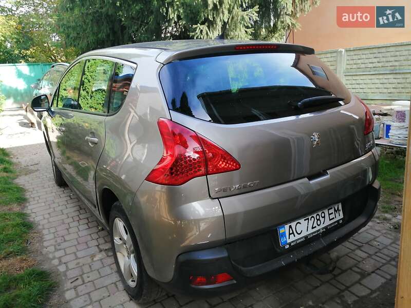 Позашляховик / Кросовер Peugeot 3008 2010 в Луцьку