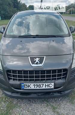 Позашляховик / Кросовер Peugeot 3008 2010 в Рівному