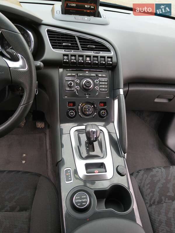 Позашляховик / Кросовер Peugeot 3008 2013 в Дубні