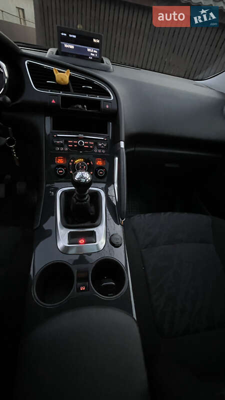 Внедорожник / Кроссовер Peugeot 3008 2010 в Сторожинце