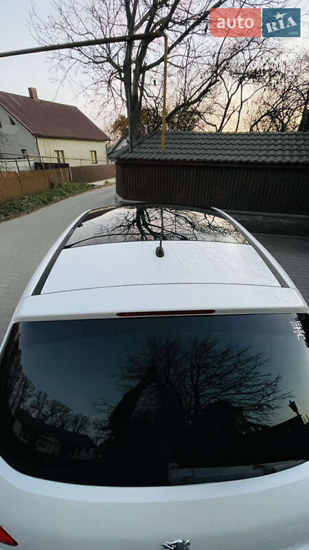 Внедорожник / Кроссовер Peugeot 3008 2010 в Сторожинце