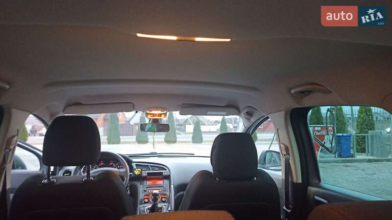 Внедорожник / Кроссовер Peugeot 3008 2012 в Сарнах