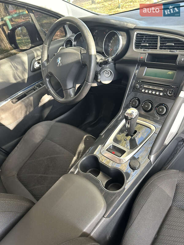 Внедорожник / Кроссовер Peugeot 3008 2010 в Ровно фото 13 Внедорожник / Кроссовер Peugeot 3008 2010 в Ровно