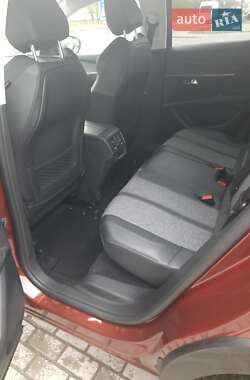 Внедорожник / Кроссовер Peugeot 3008 2018 в 