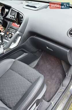 Внедорожник / Кроссовер Peugeot 3008 2014 в 